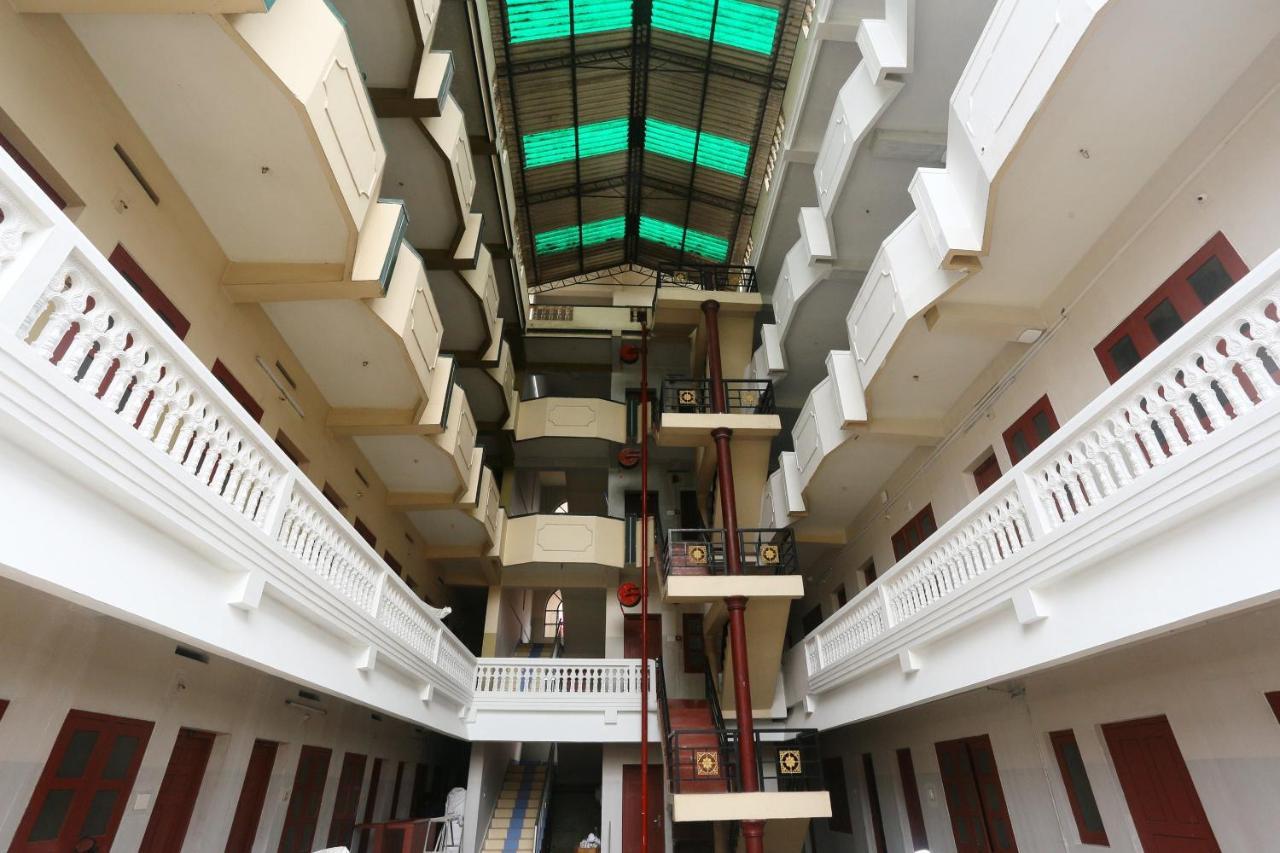 Oyo Flagship Kaveri Tourist Home Guruvāyūr Exterior foto