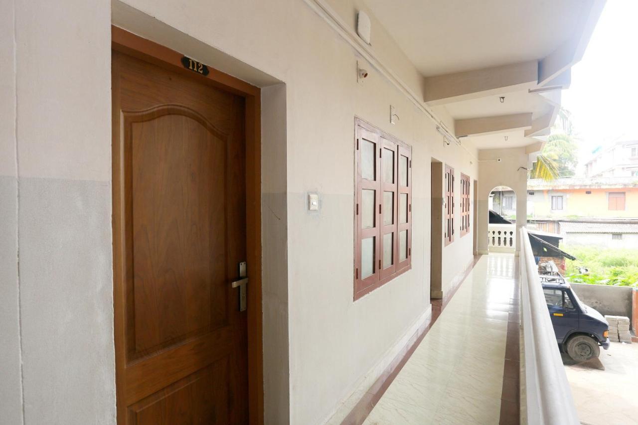 Oyo Flagship Kaveri Tourist Home Guruvāyūr Exterior foto